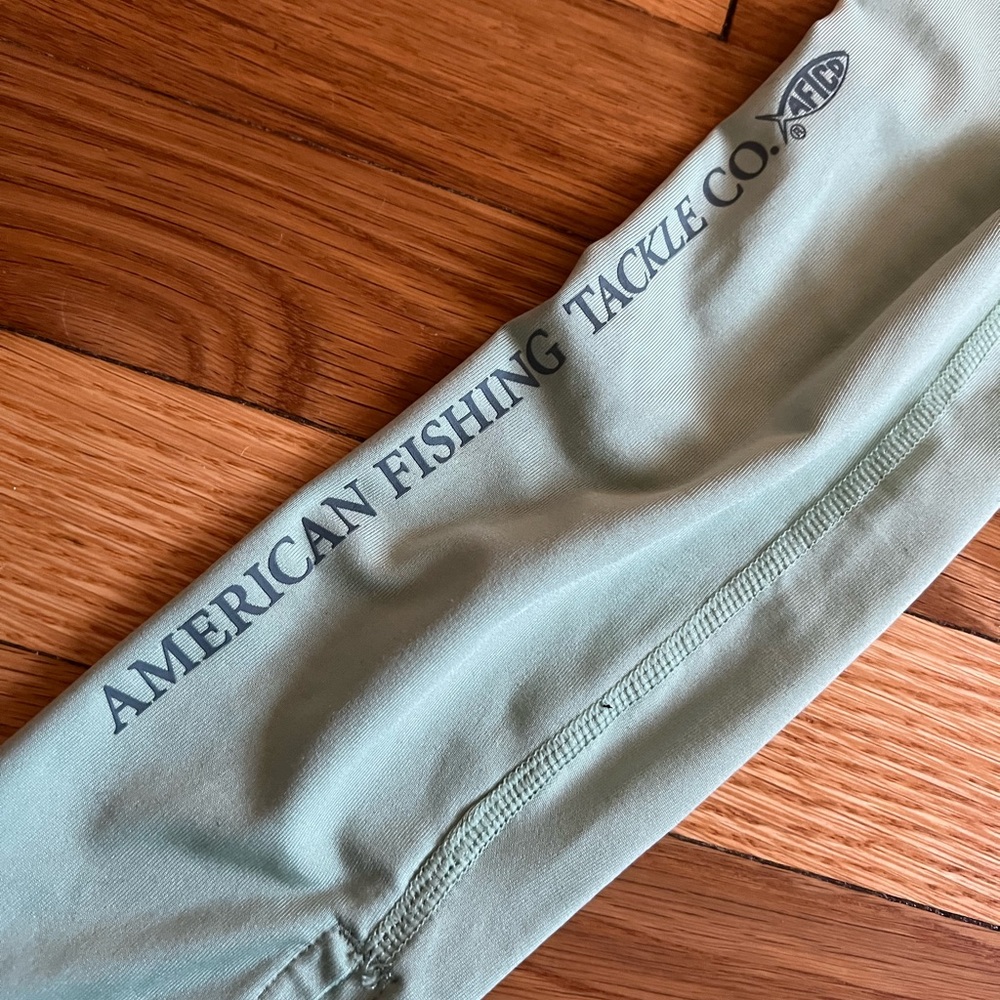 AFTCO Rash Guard - Picture 5 of 6